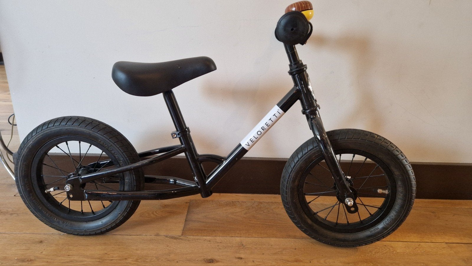Veloretti Kinderfiets Loopfiets Zwart, Gebruikt, Velgrem, Veloretti, Ophalen of Verzenden