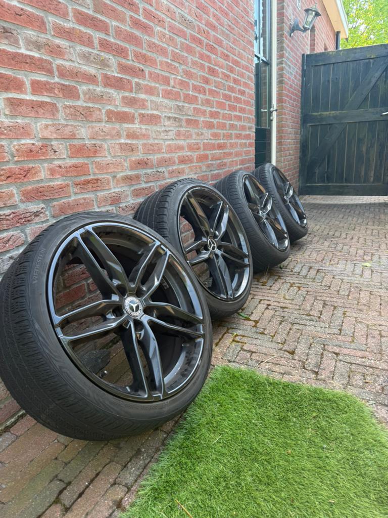 Vredstein Quatrac pro all-season banden met  19 inch velgen, Gebruikt, 235 mm, All Season, Band(en)