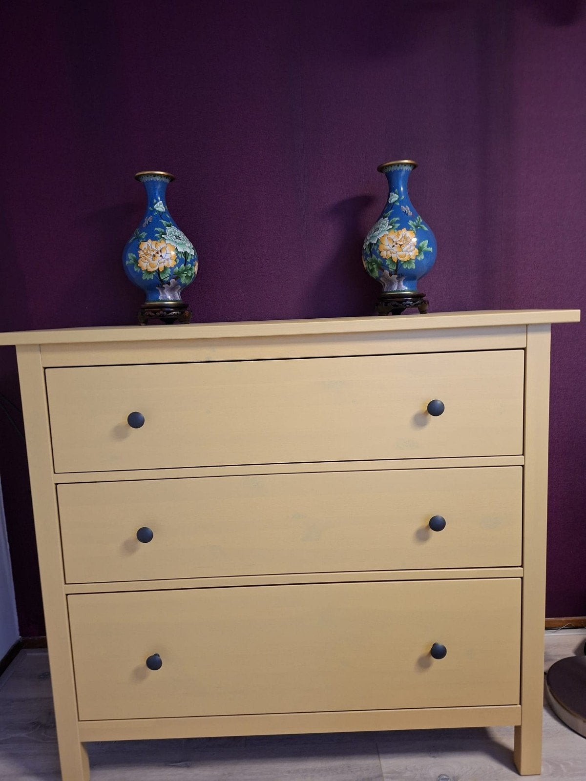 Set van 2 Cloisonné Vazen met Voetstukken, Ophalen