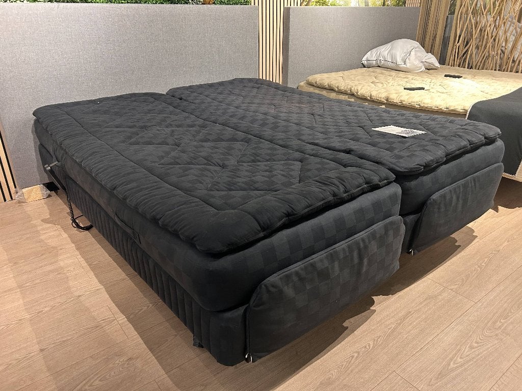 Hastens adjustable 180x210 Black-Check Sale Medium | Firm, Huis en Inrichting, Slaapkamer | Bedden, Verstelbaar, Ophalen of Verzenden