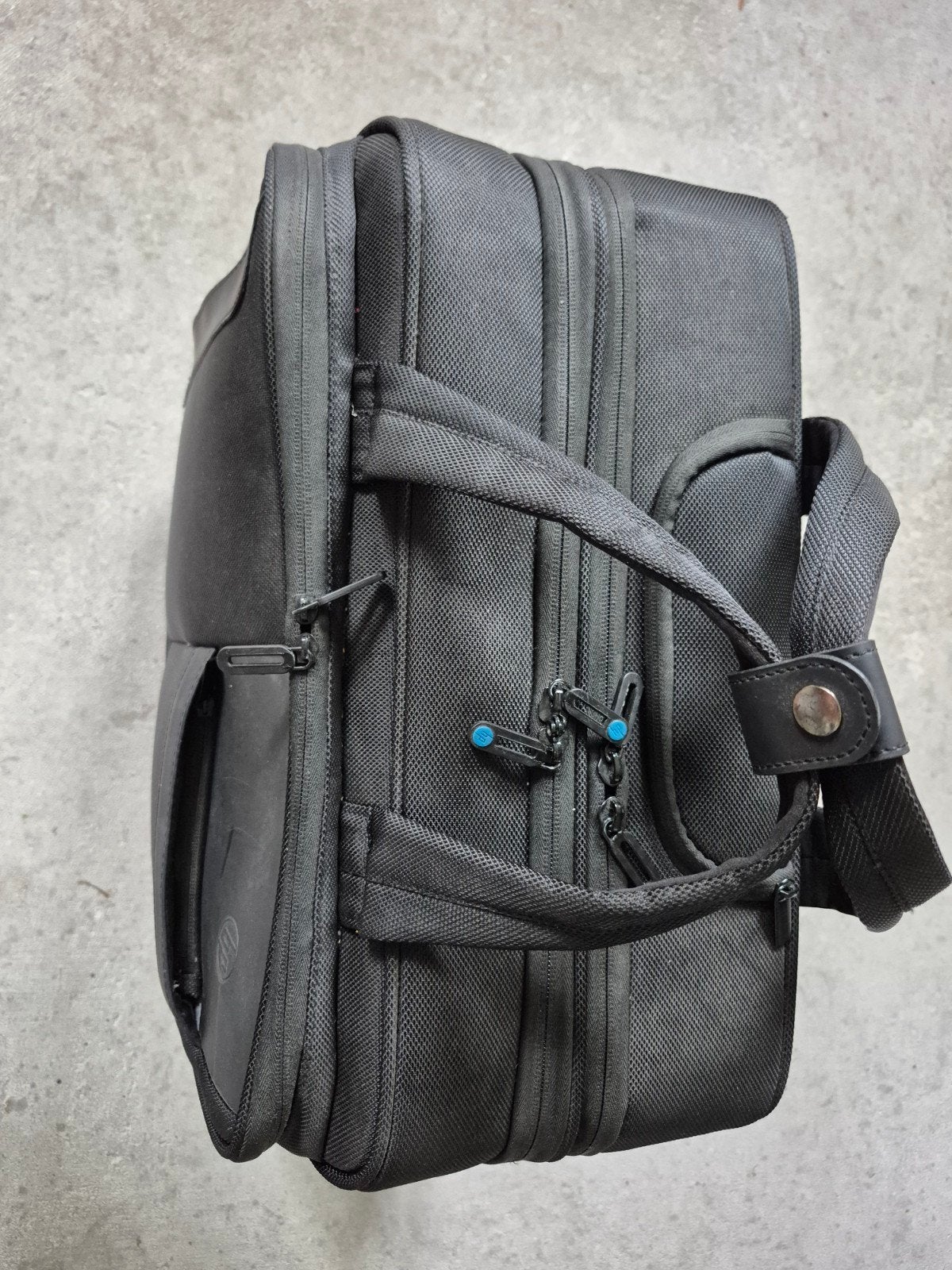 Werk/laptop cq reiskoffer. Merk HP. Br 44 cm. Hg 40 cm. 24 c, Computers en Software, Laptoptassen, Gebruikt, Tabletvak, Trolleytas