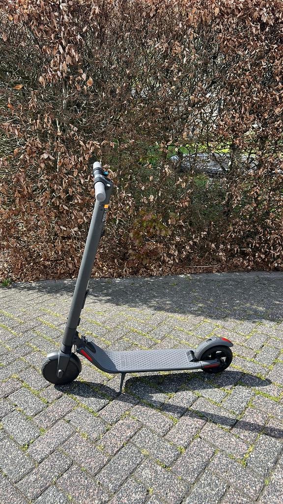Ninebot Segway Kickscooter ES2 step, Ophalen of Verzenden, Zo goed als nieuw, Elektrische step (E-scooter)