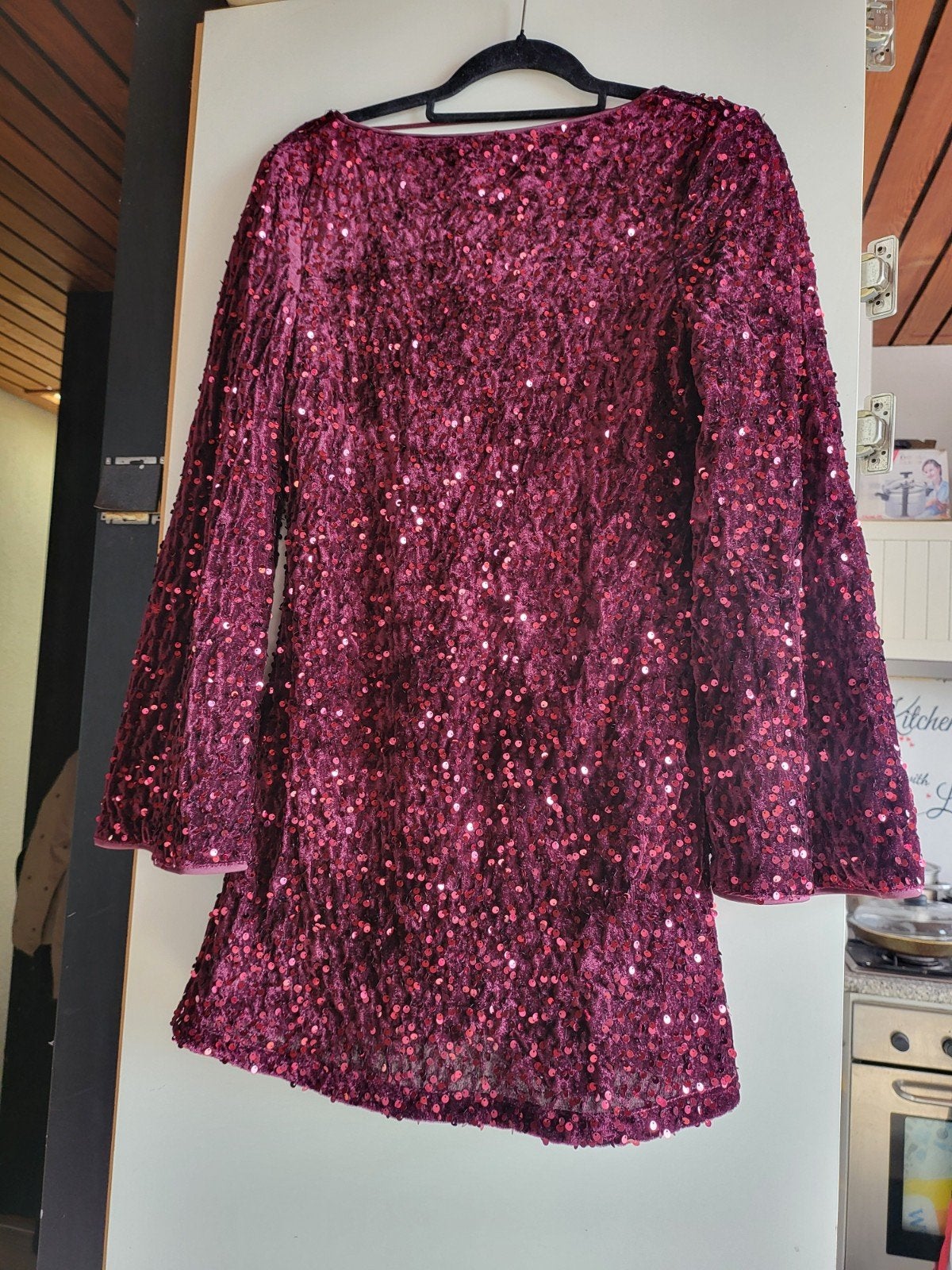 Feestelijke pailletten jurk (zilver en rood), Kleding | Dames, Jurken, Divided by H&M, Ophalen of Verzenden, Zo goed als nieuw