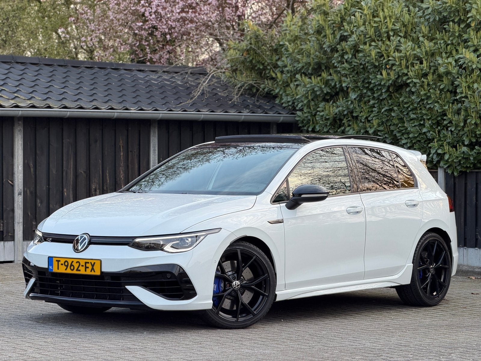 Volkswagen Golf R 2.0 TSI 320pk pano,akra,H&K,nurnburg,HUD, Auto's, 4 cilinders, 1984 cc, 320 pk, Vierwielaandrijving