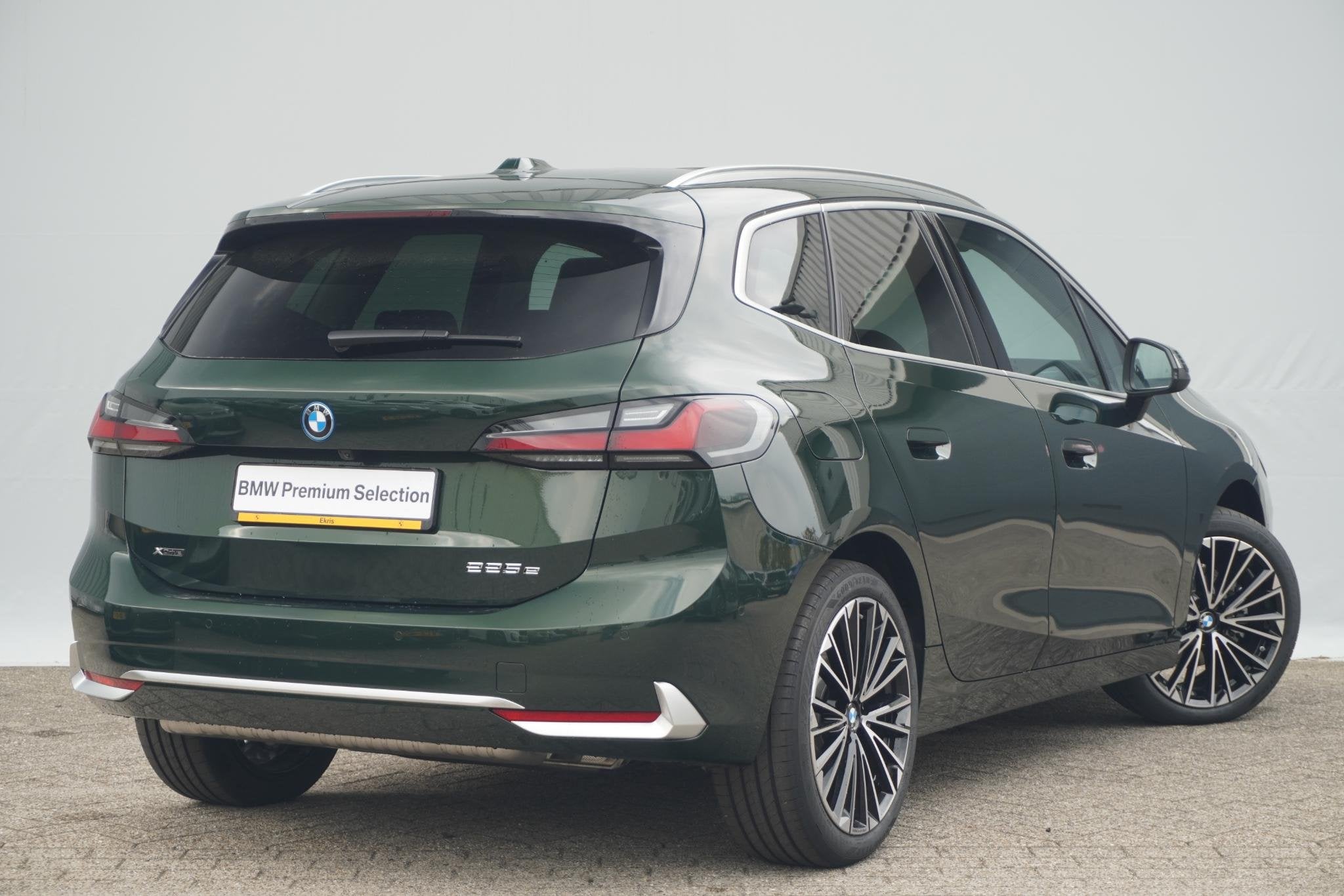 BMW 2 Serie Active Tourer 225e xDrive | Panoramadak | Harman, 150 min, Bedrijf, Vierwielaandrijving, Hybride Elektrisch/Benzine