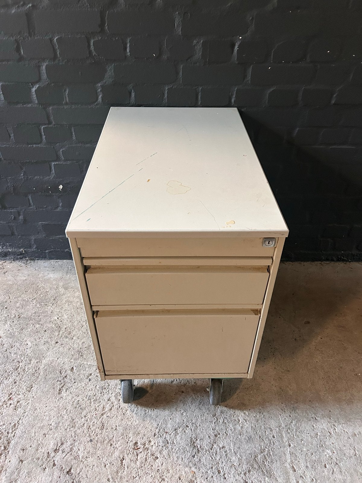 Archiefkast / Ladeblok op wielen - Wegens opruimen schuur, Ophalen, Minder dan 50 cm, Gebruikt, 1 of 2 laden