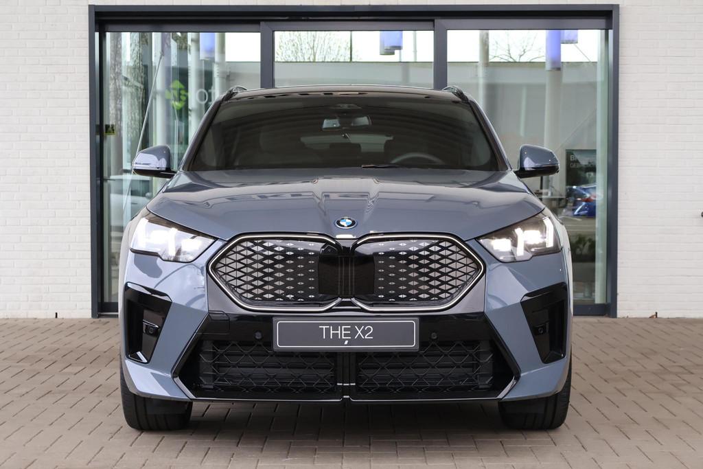 BMW iX2 xDrive30 M Sport Edition | M Sportpakket Pro | Innov, Auto's, BMW, Automaat, 476 km, Stof, IX2