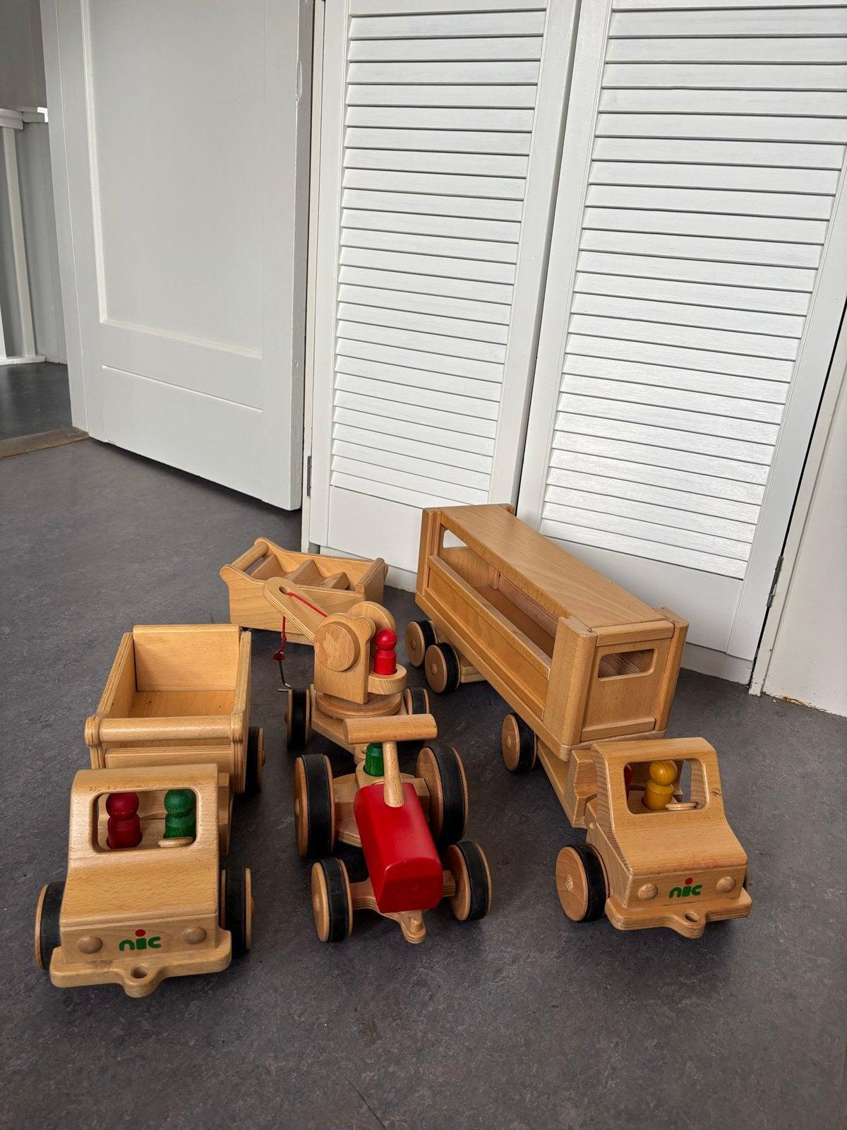 Houten speelgoedvoertuigen (los of als set) - Nic Toys, Kinderen en Baby's, Ophalen, Gebruikt