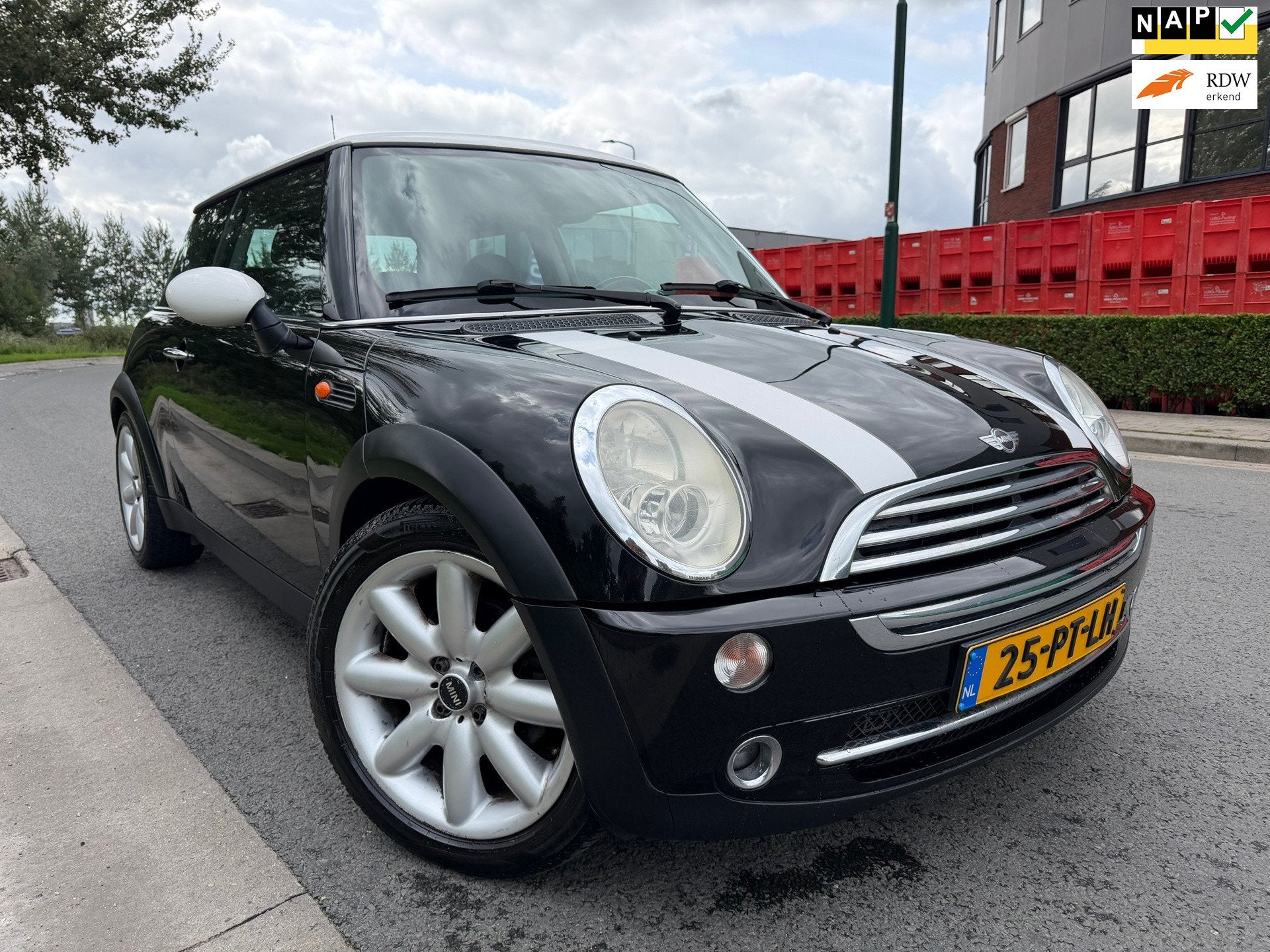 Mini 3-Deurs 1.6 Cooper Pepper BJ 2004/Airco/met 17 inch ! O, Auto's, Mini, Voorwielaandrijving, Dealer onderhouden, Stof, Gebruikt