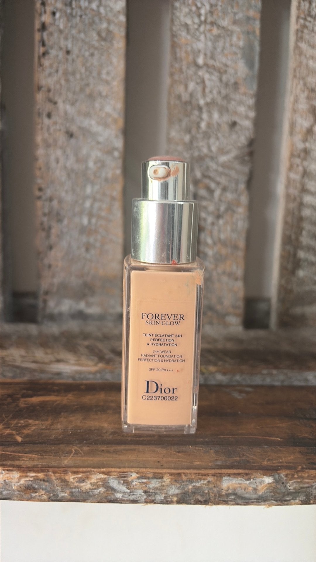 Dior Forever Skin Glow Foundation 2CR, Ophalen of Verzenden, Zo goed als nieuw, Beige, Gehele gezicht