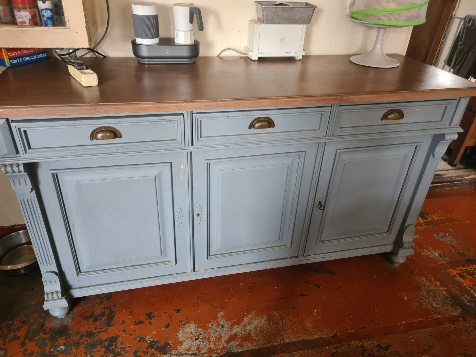 Oud dressoir/sideboard - Grijs met houten blad, Ophalen of Verzenden