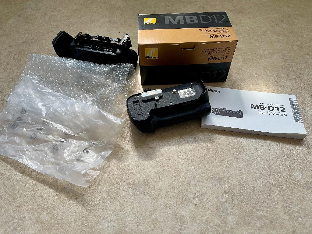 NIKON MB-D12 Handvat [ NIEUW ], Audio, Tv en Foto, Ophalen of Verzenden, Nieuw