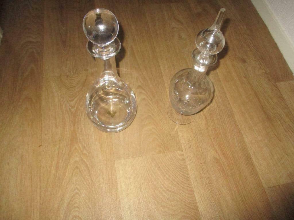 2 karaf van glas met doppen antiek, Ophalen of Verzenden