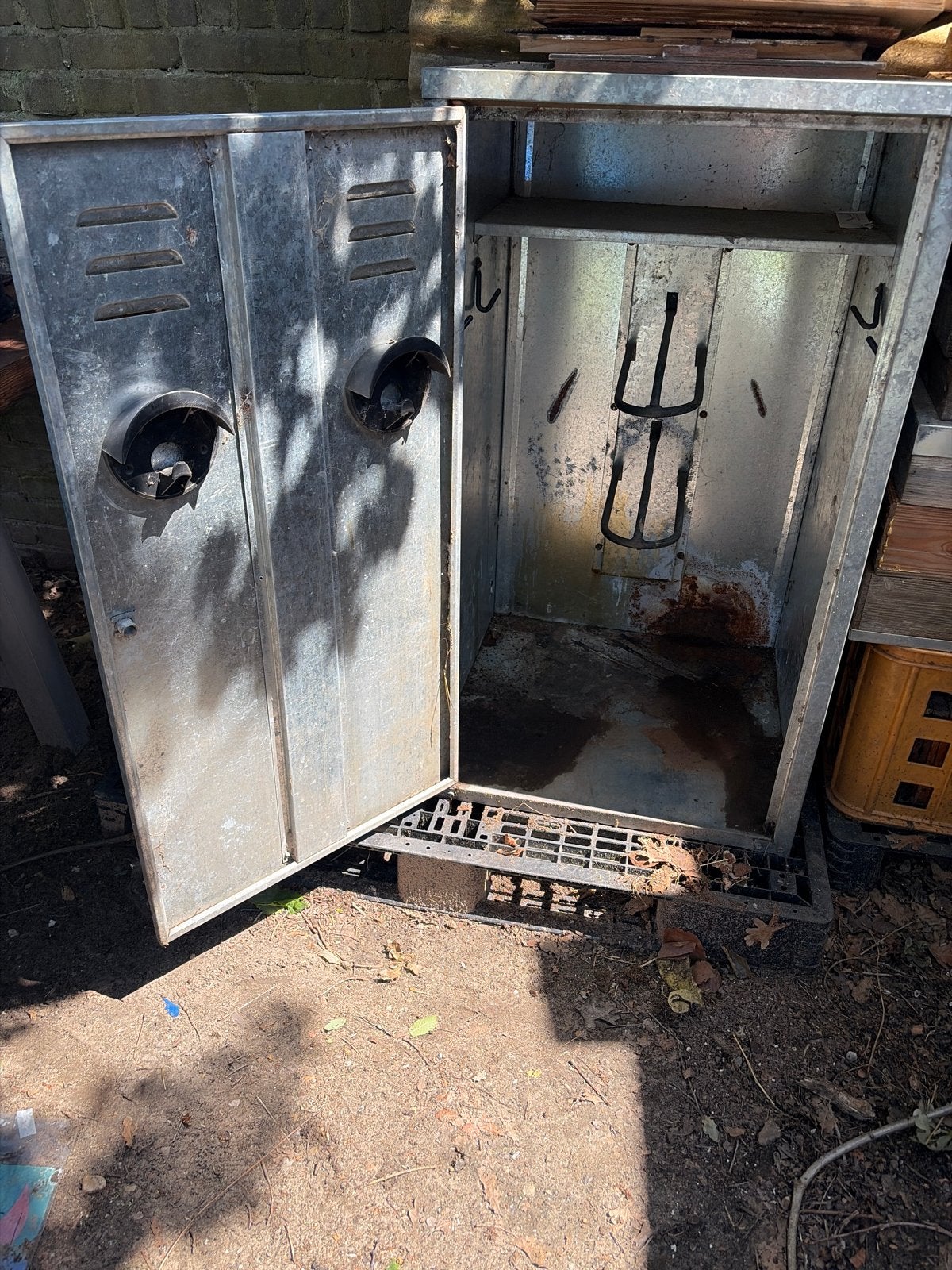 Zadelkast  Metalen kast, Ophalen, Gebruikt