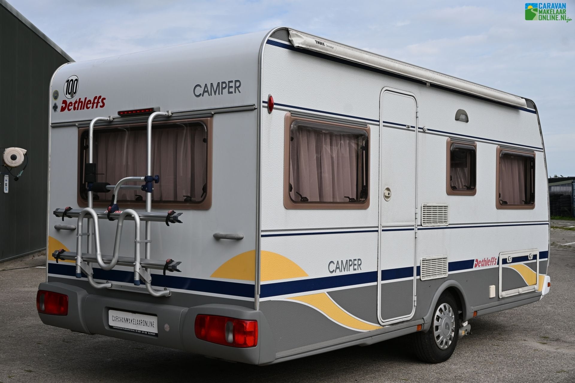 Foto 4 van Dethleffs Camper 460 DB Voortent 2x Zakluifel Mover Fietsend