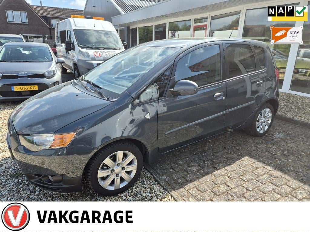 Mitsubishi Colt 1.3 trekhaak, hulpveren,lm.velgen (bj 2010), Auto's, Automaat, Gebruikt, 31 €/maand, Colt