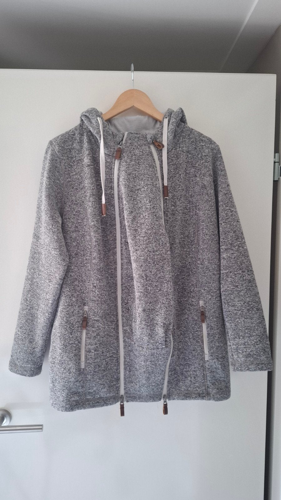 Bonprix Zwangerschapsvest/jas met draagzakfunctie L/42, Bonprix, Trui of Vest, Maat 42/44 (L), Ophalen of Verzenden