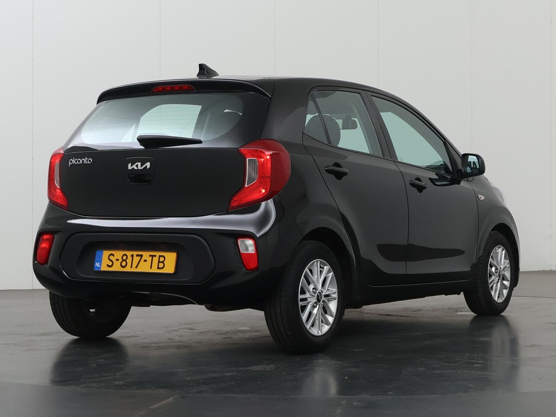 Foto 2 van Kia Picanto 1.0 DPi DynamicLine | Navigatie | Parkeercamera