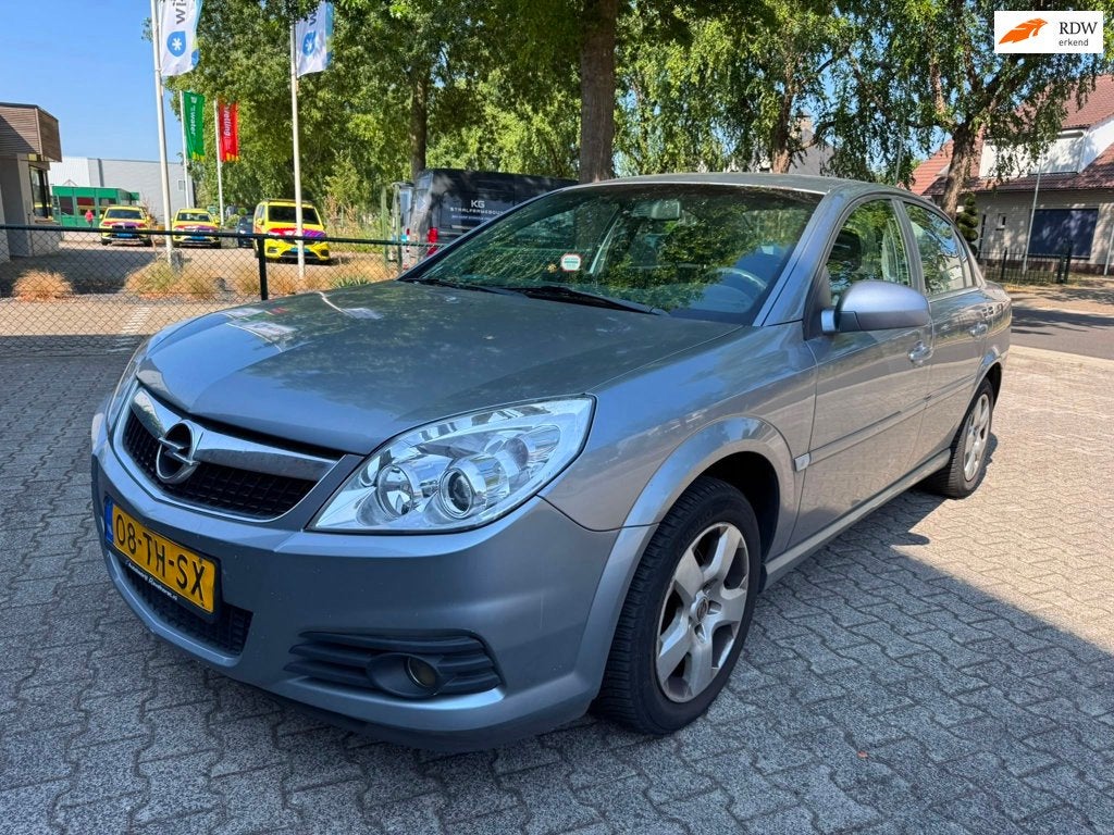 Opel Vectra 1.8-16V Business, Auto's, Opel, Voorwielaandrijving, Gebruikt, 1295 kg, 4 cilinders