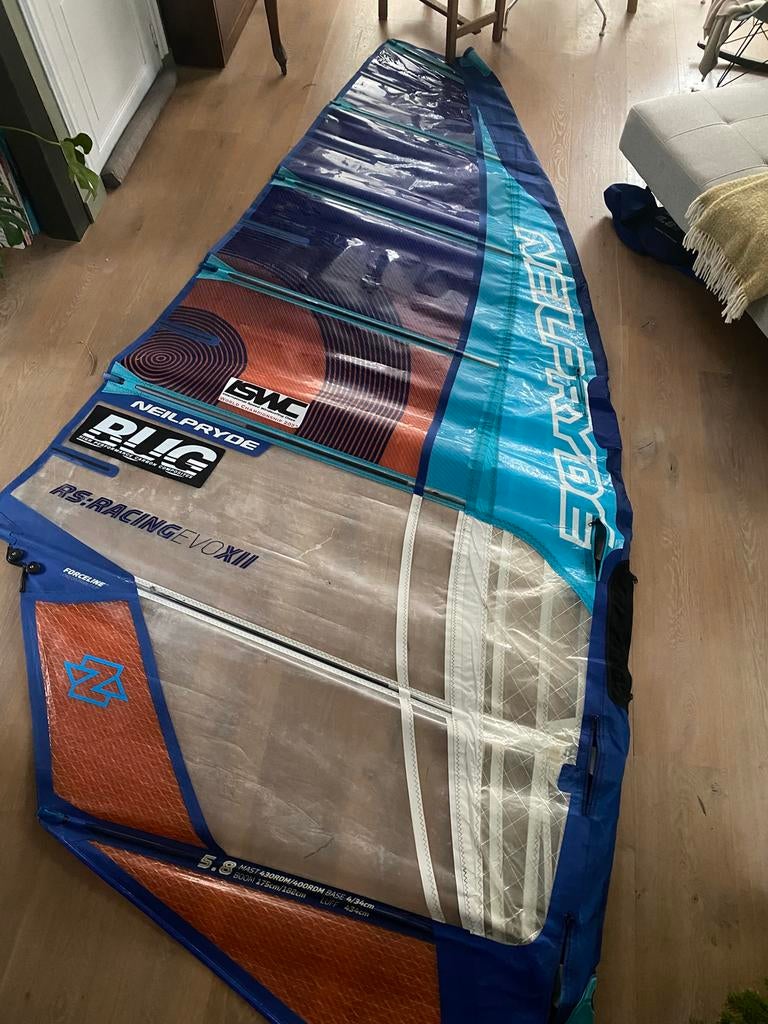 neilpryde evo 12 5.8, Ophalen, Zo goed als nieuw, Zeil