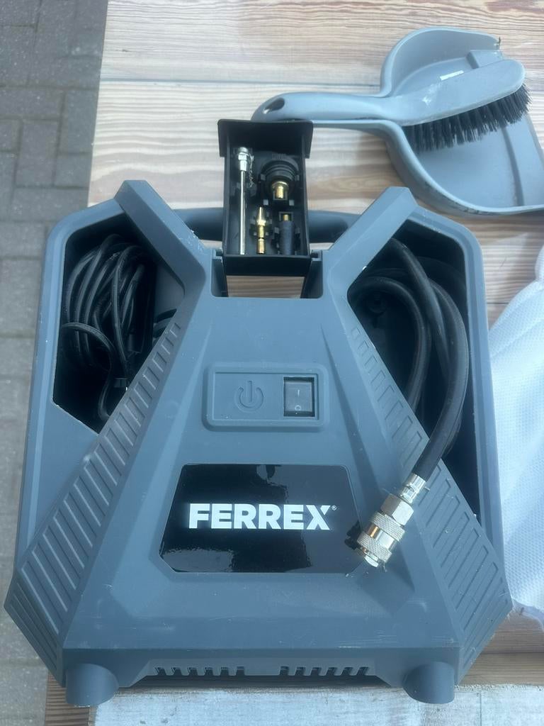 Draagbare compressor ferrex, Minder dan 25 liter, Ophalen, Zo goed als nieuw, Minder dan 200 liter/min