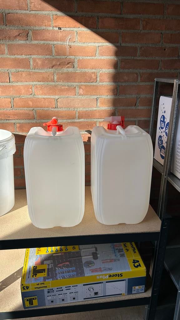 Jerrycans 20 liter, Ophalen, Gebruikt, Universele onderdelen