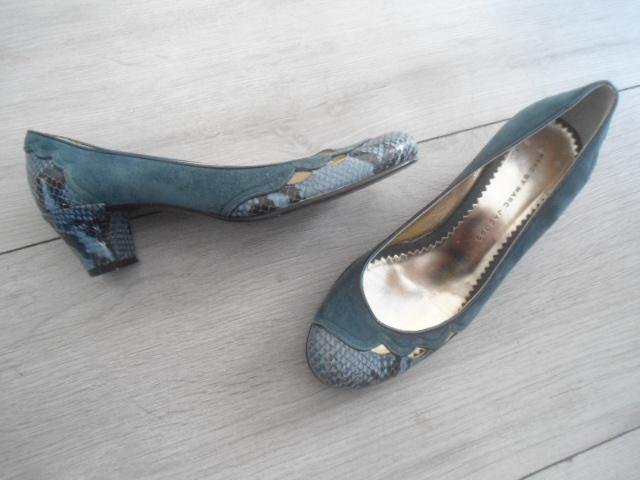 Marc Jacobs; Opvallend leuke pumps, maat 37 1/2, Kleding | Dames, Schoenen, Blauw, Ophalen of Verzenden, Zo goed als nieuw, Pumps