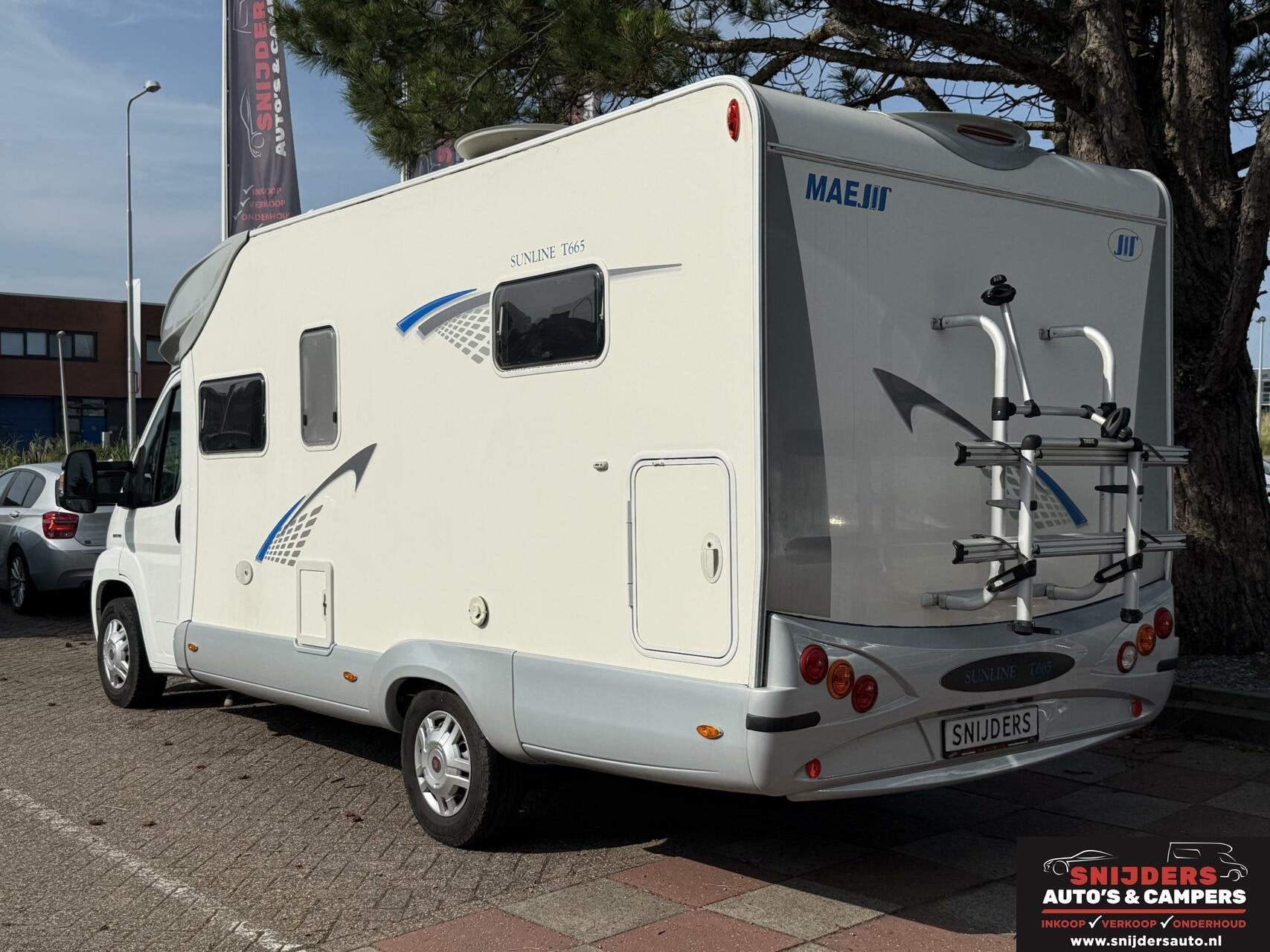 Caravans And Camping Maess