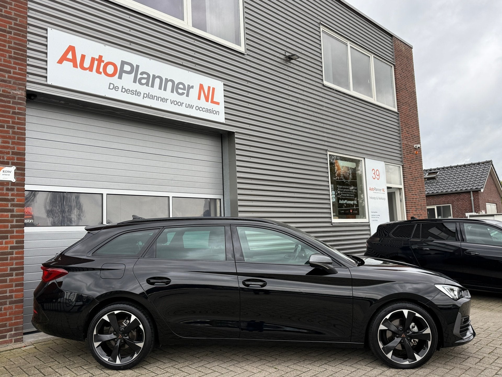 Cupra Leon Sportstourer 1.5 eTSI! Incl. Btw! Sfeer! Virtual!, Auto's, Zwart, 4 cilinders, 150 pk, Leon