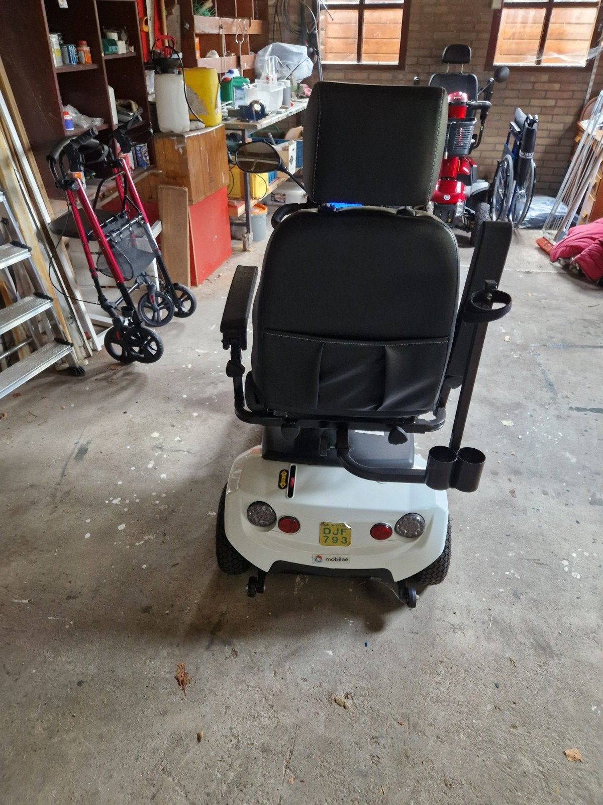 Scootmobiel mobilae slechts 25km, Ophalen, Zo goed als nieuw