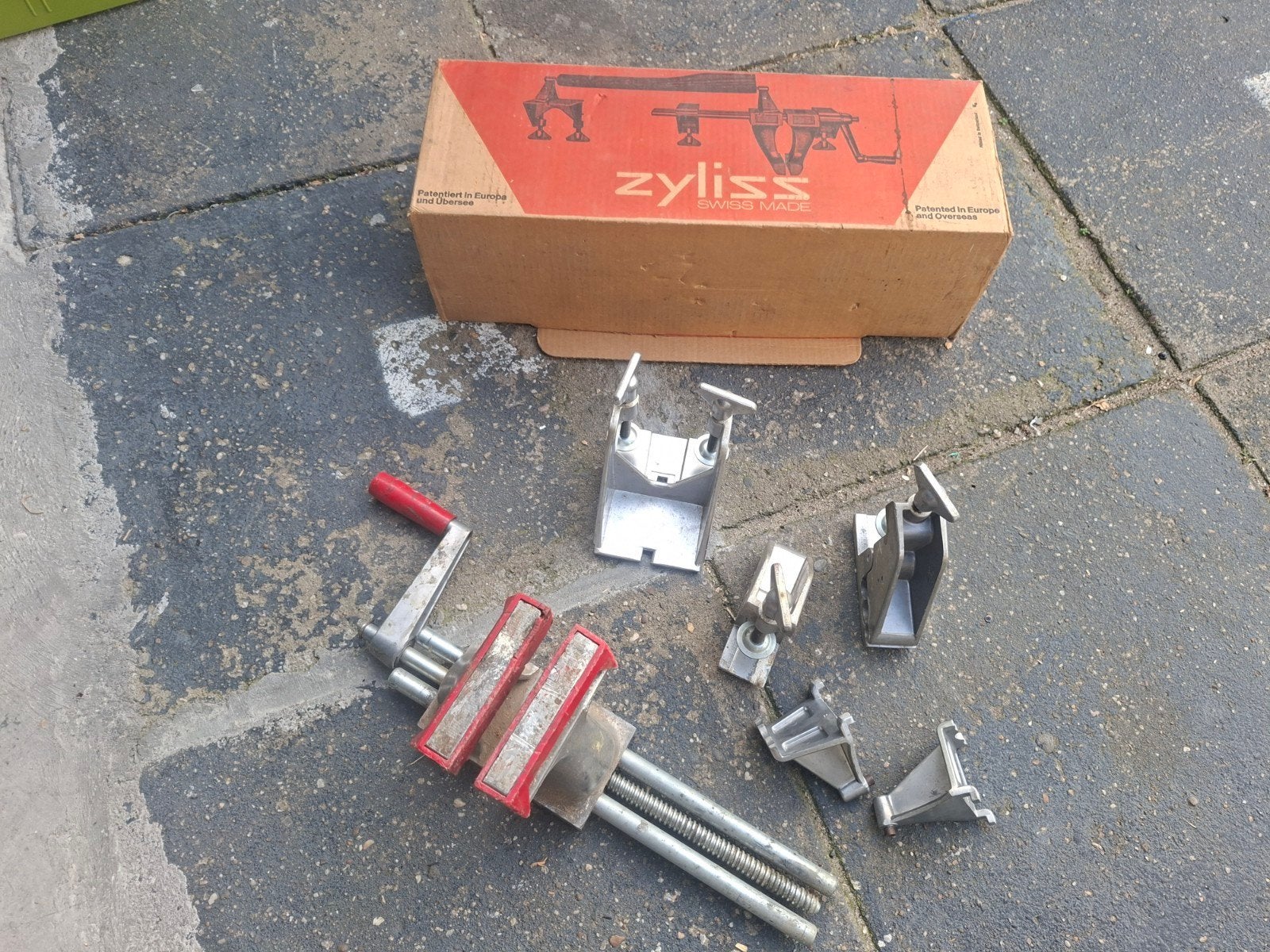 Zyliss bankschroef en klemmen set - Swiss Made, Ophalen of Verzenden, Gebruikt, Bankschroef, Overige merken