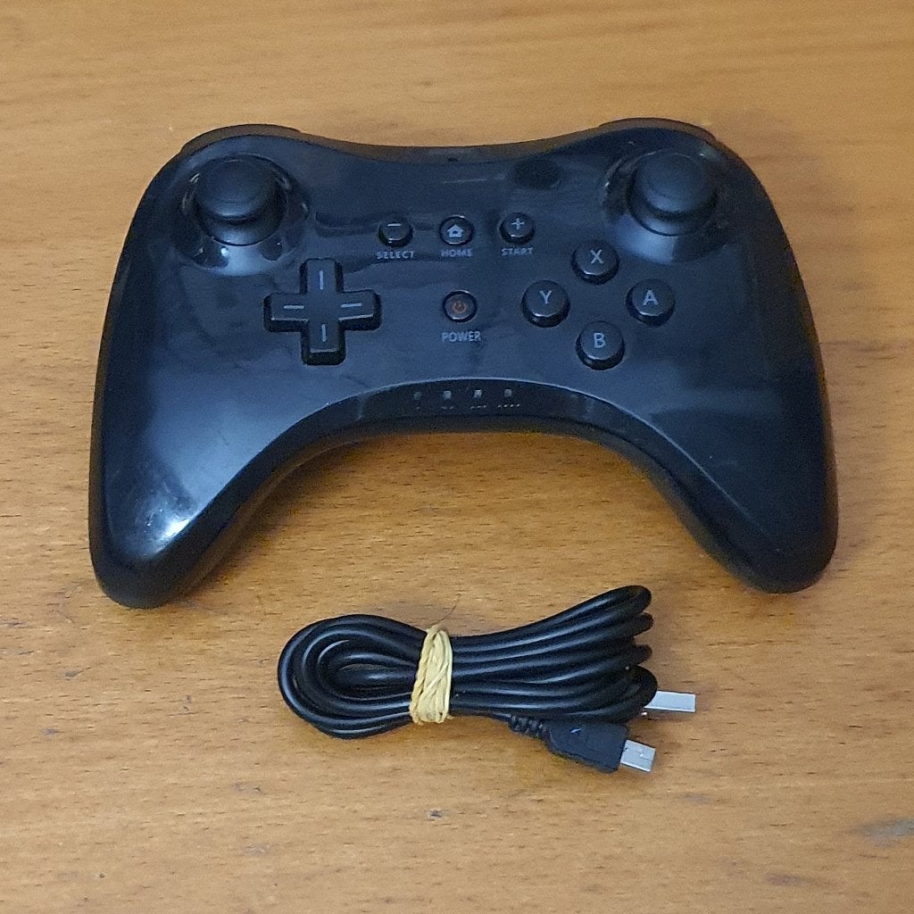 Wii U PRO Controller met USB Kabel, Spelcomputers en Games, Games | Nintendo Wii U, Gebruikt, Overige genres, 1 speler, Ophalen of Verzenden