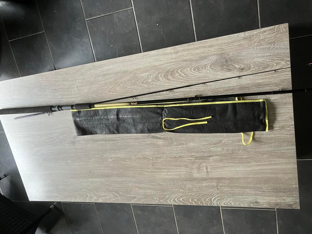 Vishengel 2.70m, 30-90g, 2-delig, zo goed als nieuw, Ophalen, Gebruikt, Werphengel