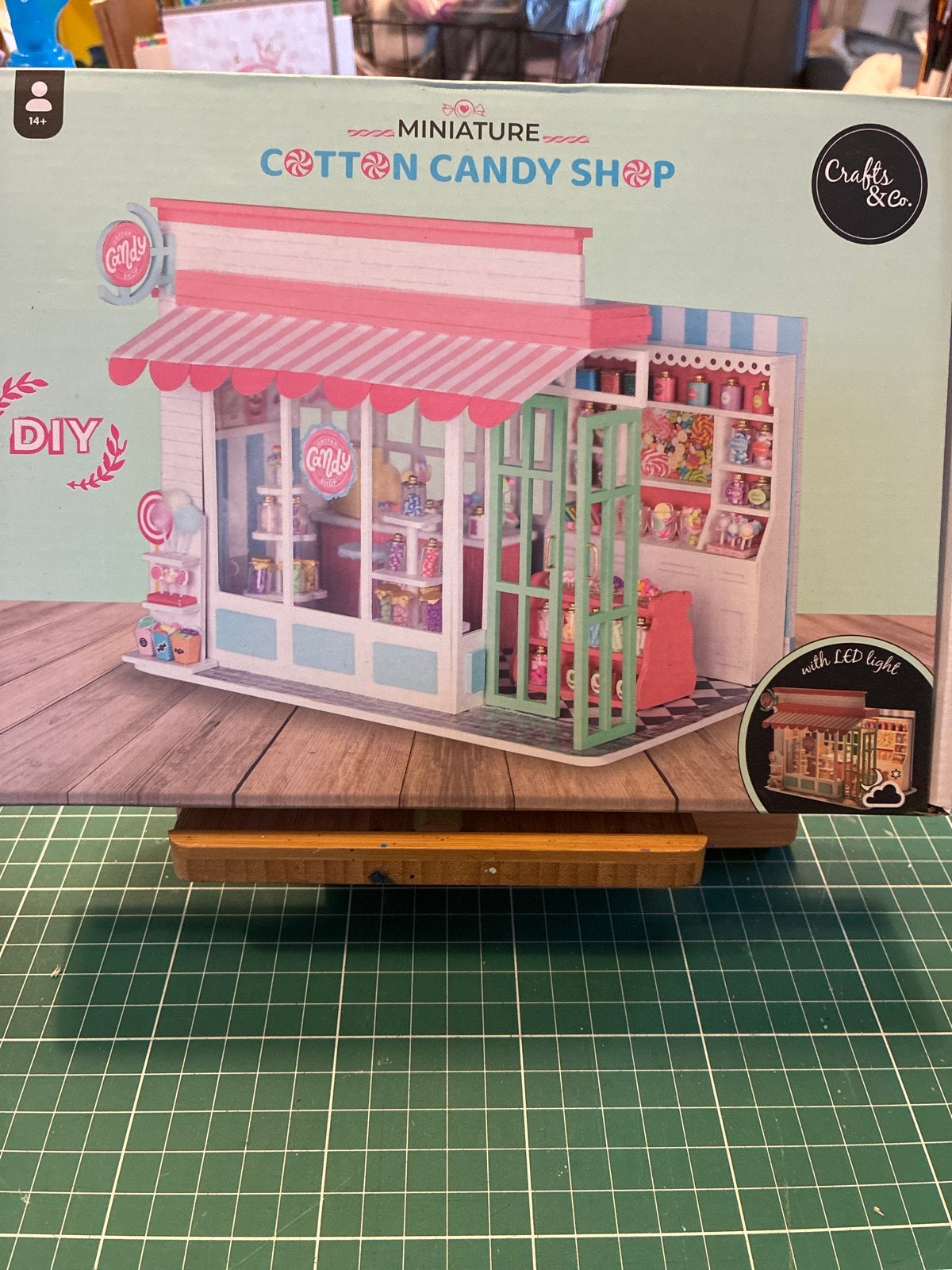 DIY Miniatuur Snoepwinkel met LED-verlichting, Verzamelen, Ophalen of Verzenden, Nieuw, Decoratie