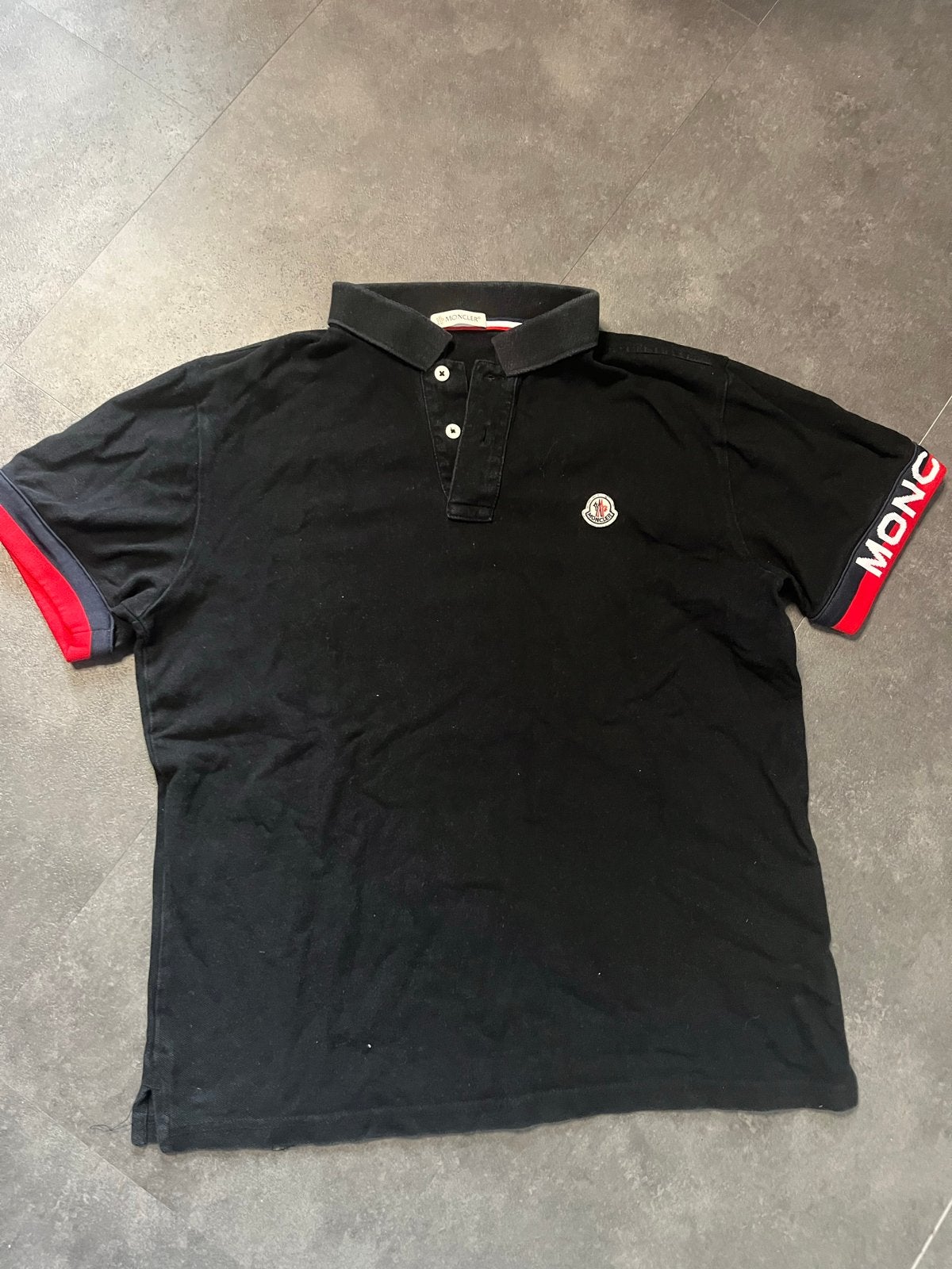 Moncler Polo en shirt echt ze vallen allebei als een s, Kleding | Heren, Ophalen of Verzenden, Gedragen, Maat 52/54 (L), Zwart
