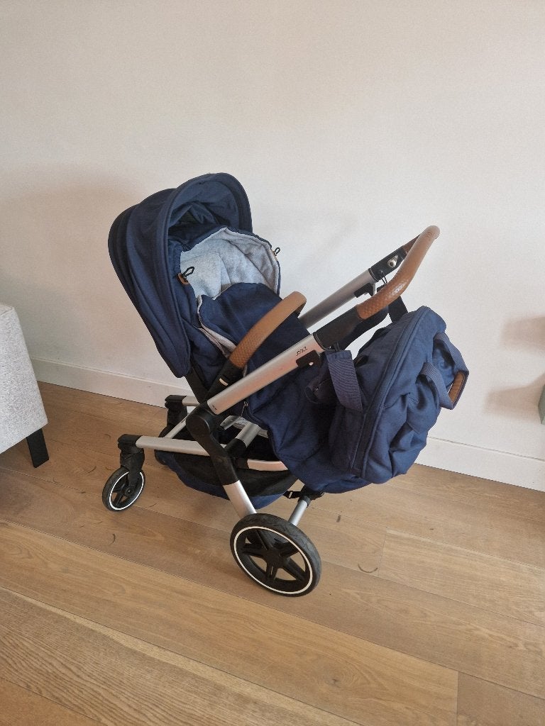Joolz Hub+ Classic Blue incl. voetenzak en luiertas, Gebruikt, Verstelbare duwstang, Ophalen, Kinderwagen