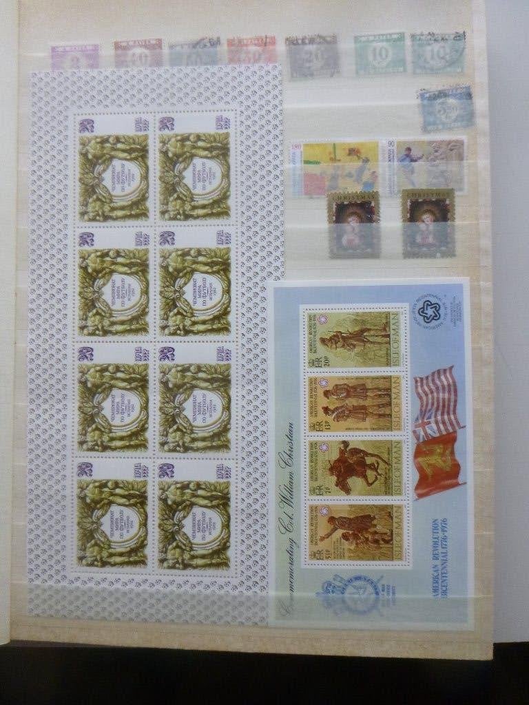 dik stockboek vol, Kanaaleilanden Rusland Belgie, Postzegels en Munten, Postzegels | Volle albums en Verzamelingen, Ophalen of Verzenden
