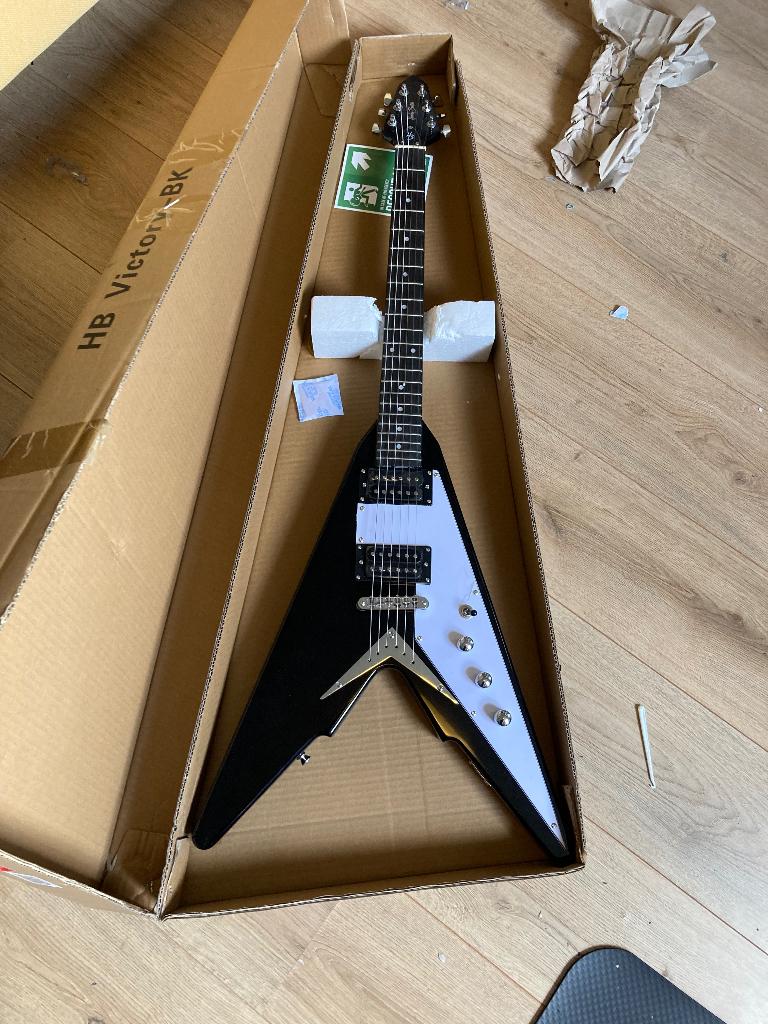 Harley Benton victory flying v gitaar nieuw, Ophalen, Zo goed als nieuw