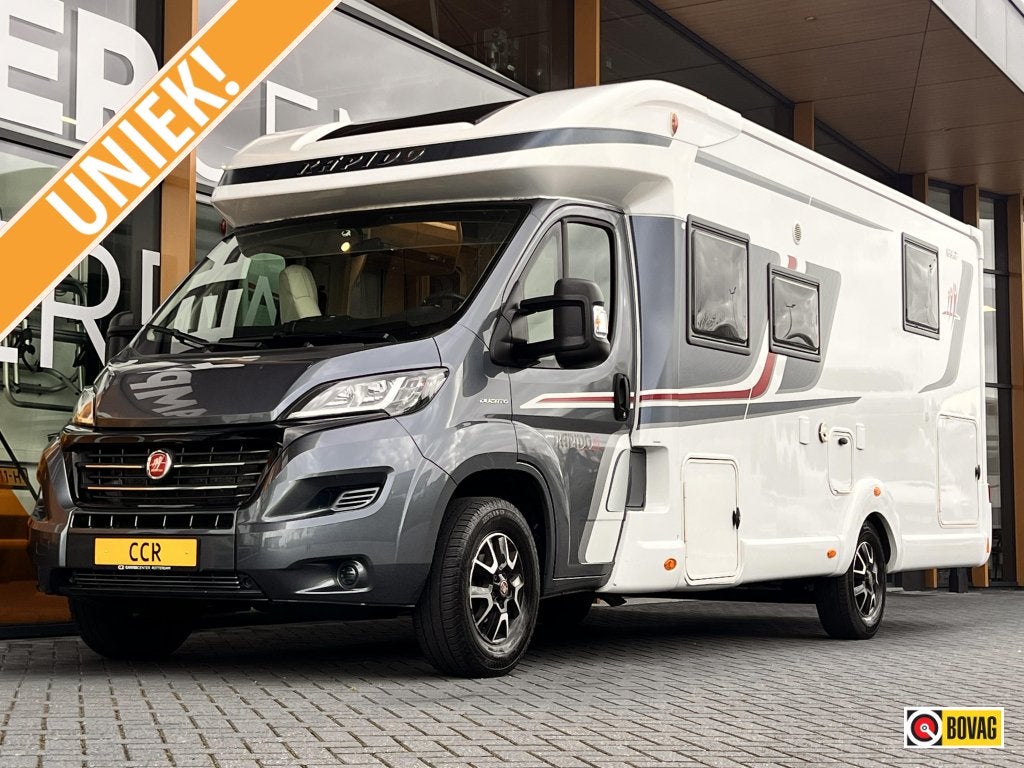 Rapido 696 F Premium Edition Face to face, Fiat, Afzuigkap, Bedrijf, Dakluik