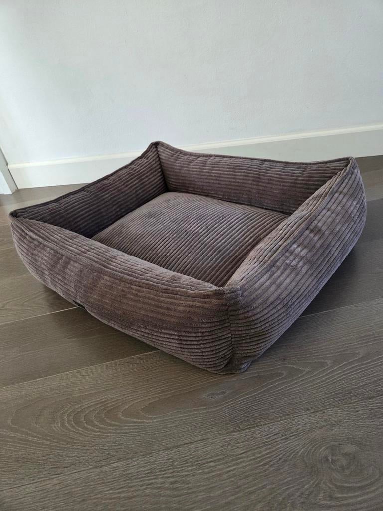 Hondenmand Lotte ribbed bruin maat M (80x70x22), Ophalen, Zo goed als nieuw