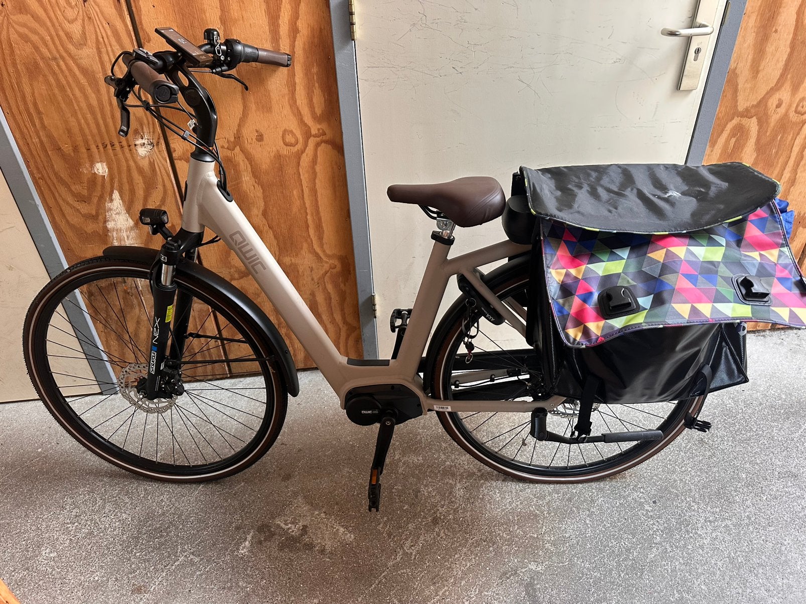 Qwic elektrische fiets dames, Fietsen en Brommers, Elektrische fietsen, 51 tot 55 cm, Ophalen of Verzenden, Zo goed als nieuw