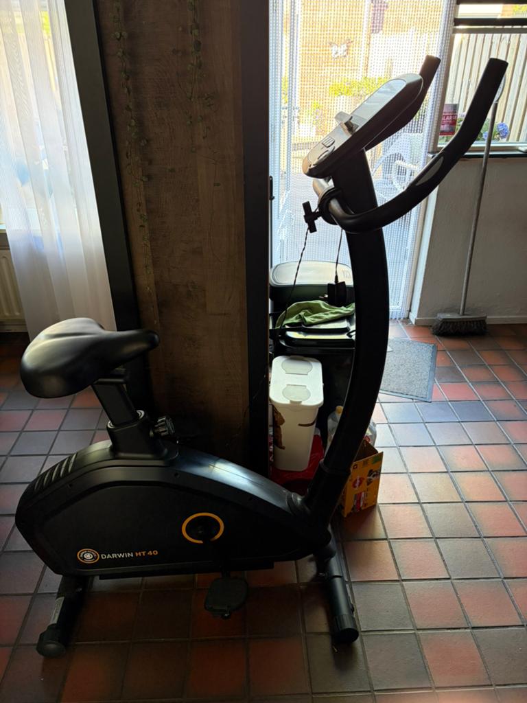 Hometrainer Darwin Fitness HT40 - Zo goed als nieuw, Sport en Fitness, Fitnessapparatuur, Zo goed als nieuw, Hometrainer, Benen