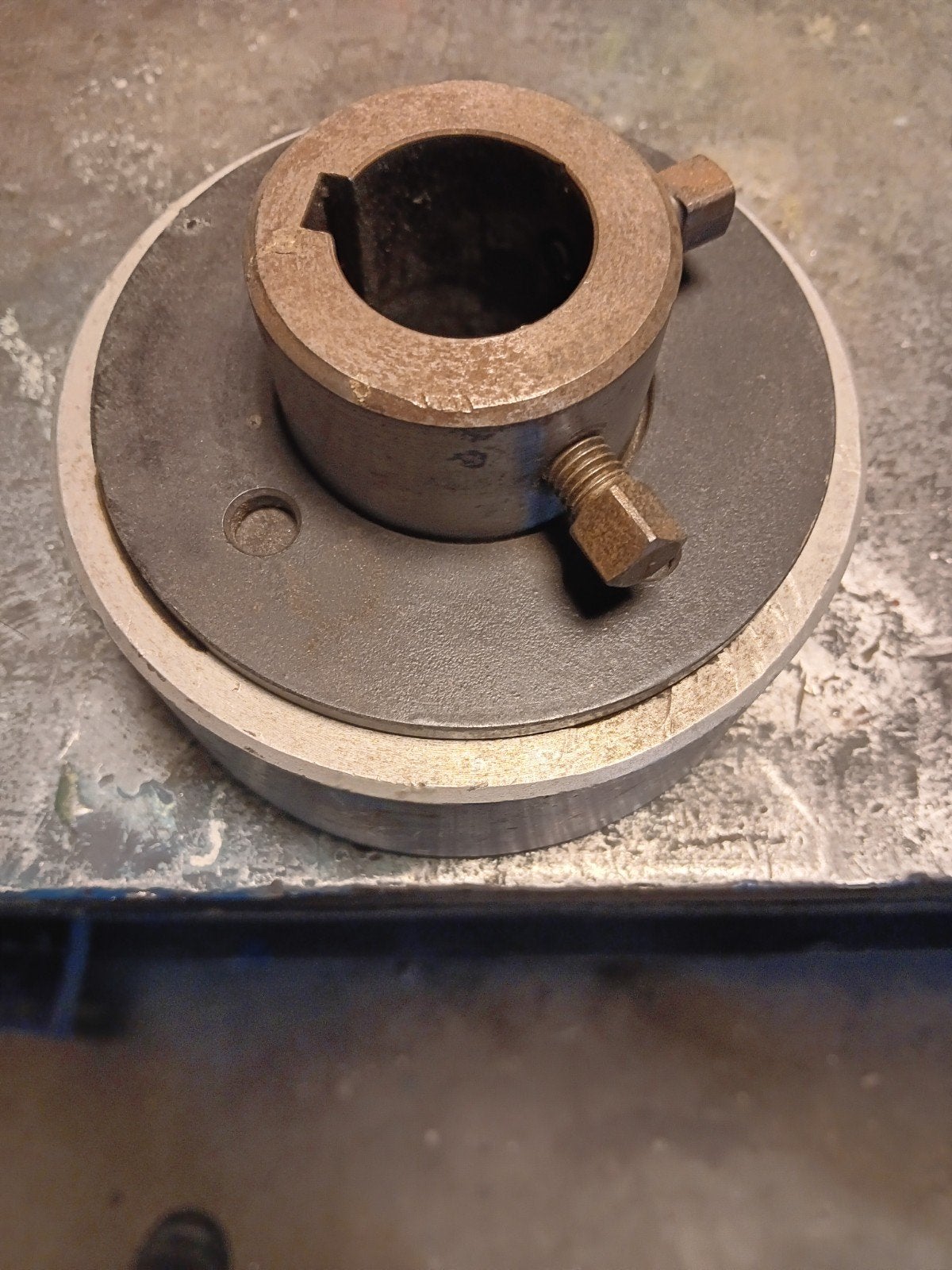 Metalen poelie met spiebaan en stelschroef, Ophalen, Gebruikt, Motor en Techniek, Motorboot