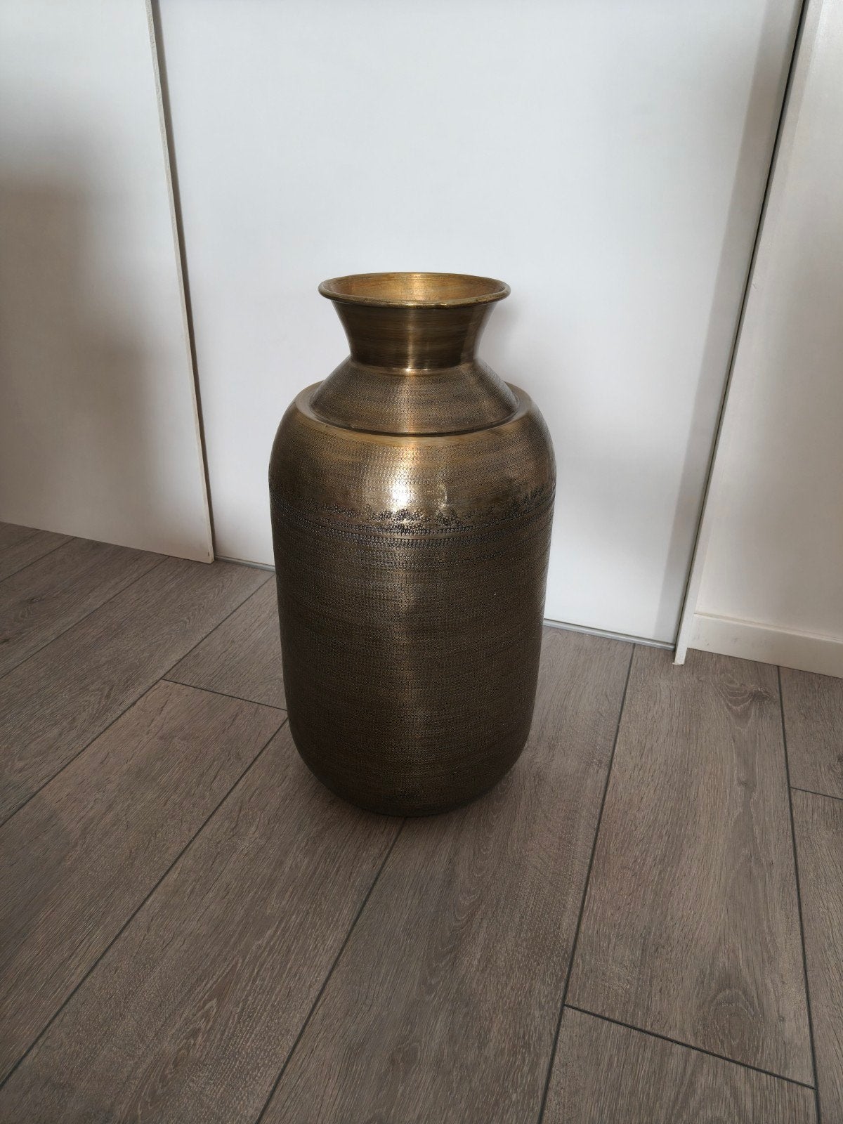 Goudkleurige metalen vaas, 54cm hoog, Huis en Inrichting, Woonaccessoires | Vazen, Ophalen, 54 cm, Zo goed als nieuw, Metaal