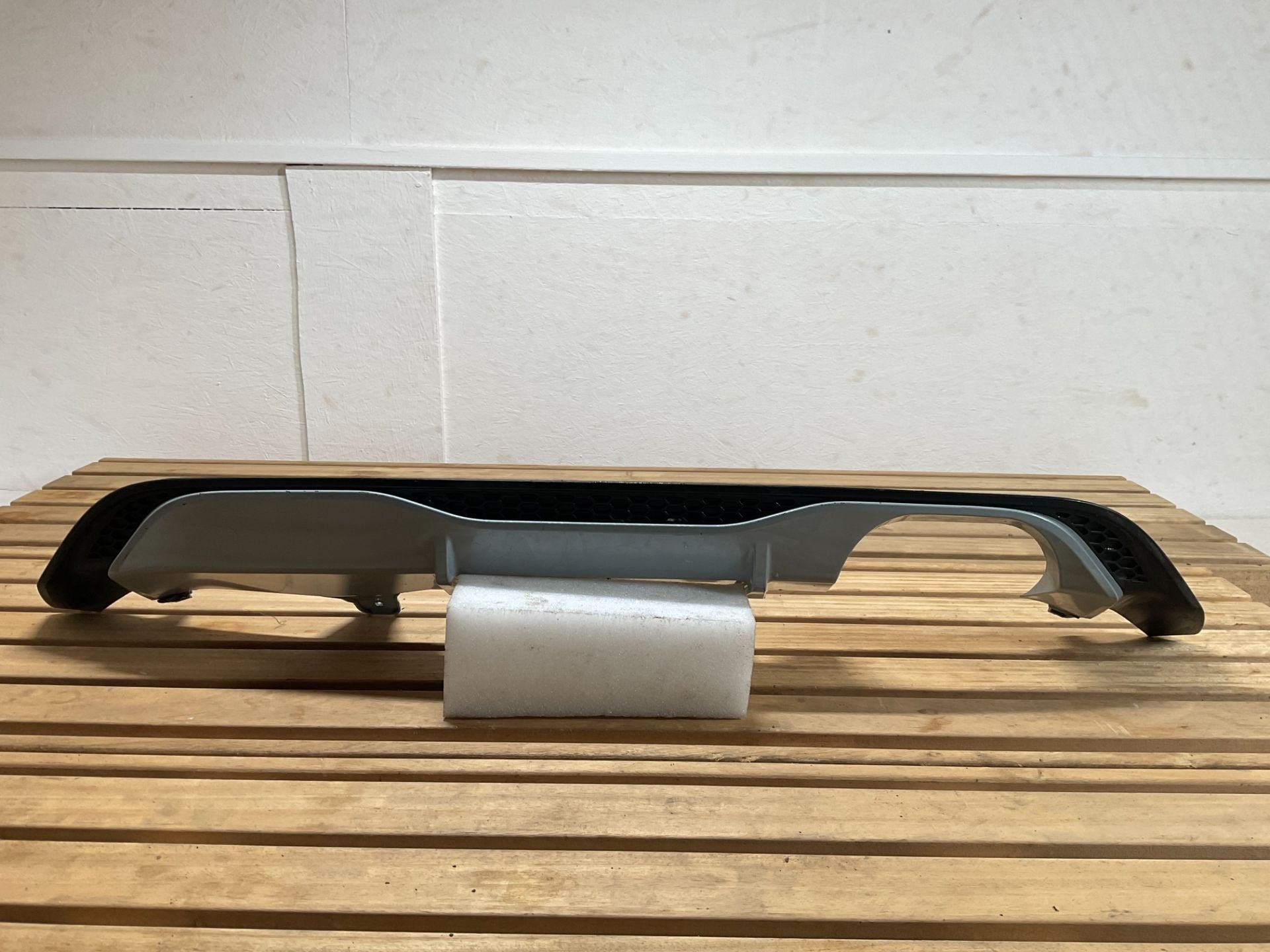 Achterbumper Diffuser Ford Fiesta MK8 K1BJ-17D781-A Spoiler, Gebruikt, Info@ford.com, Ophalen of Verzenden, Ford