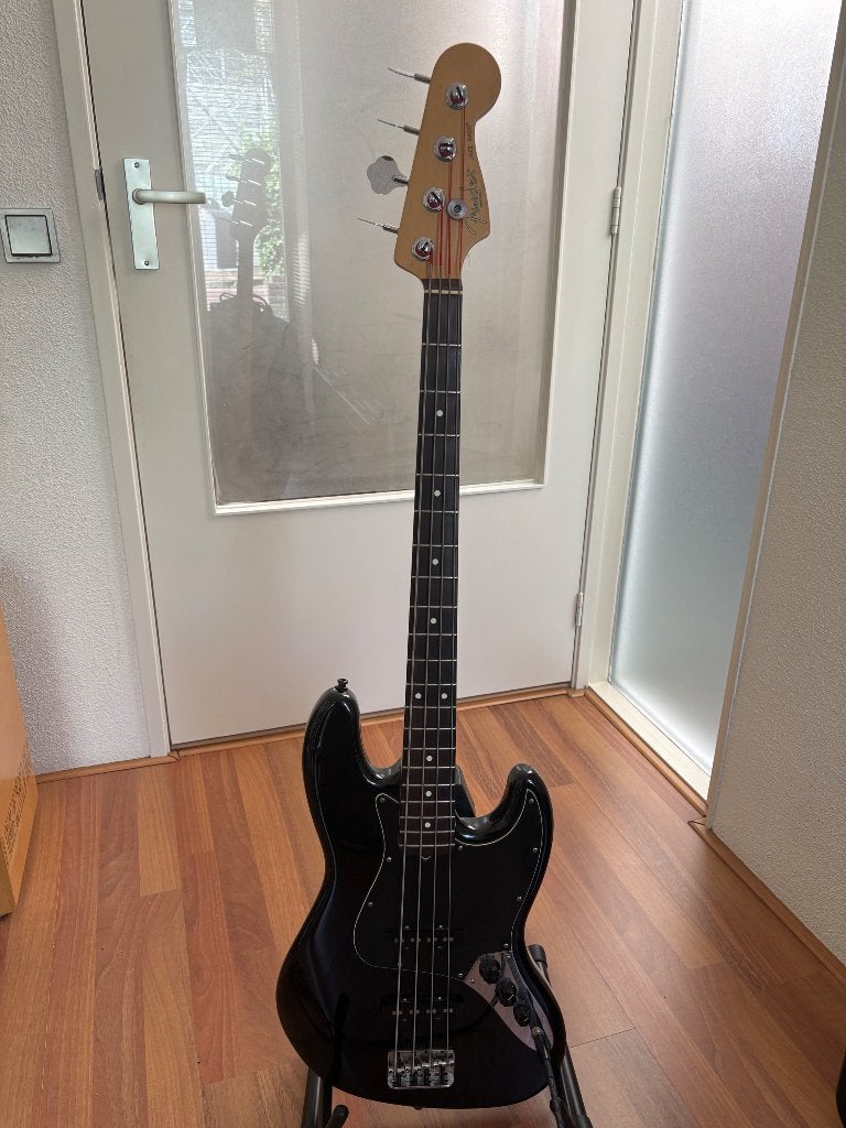 Fender Jazz Bass - Zwart, Ophalen, Gebruikt, Elektrisch