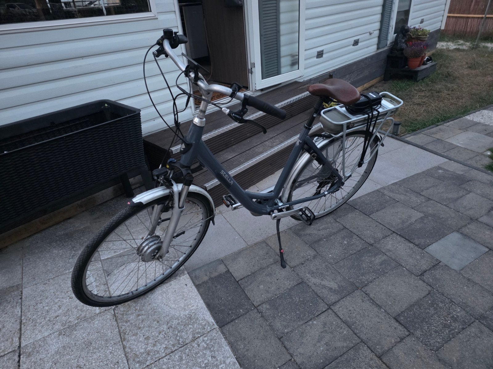 stella elektrische dames fiets 28inch, Fietsen en Brommers, Fietsen | Dames | Damesfietsen, 53 tot 56 cm, Velgrem, Versnellingen