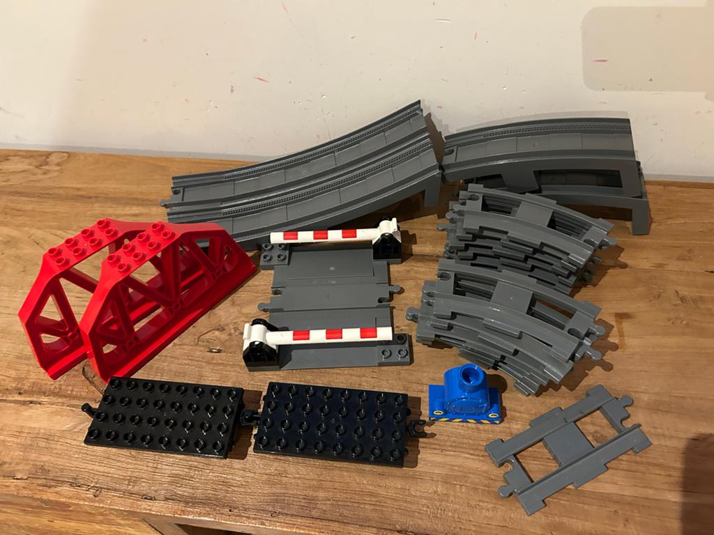 Duplo trein, treinrails & brug onderdelen, Kinderen en Baby's, Speelgoed | Duplo en Lego, Inclusief extra onderdelen, Overige typen