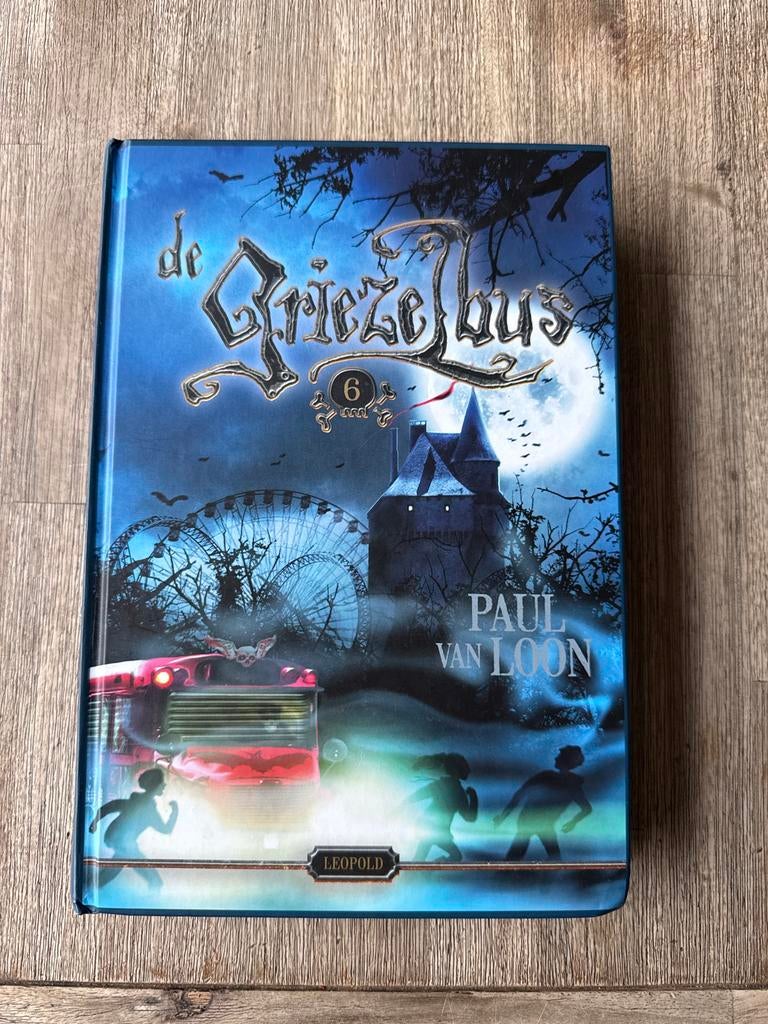 De Griezelbus 6 - Paul van Loon (Hardcover), Boeken, Ophalen of Verzenden, Gelezen, Fictie algemeen