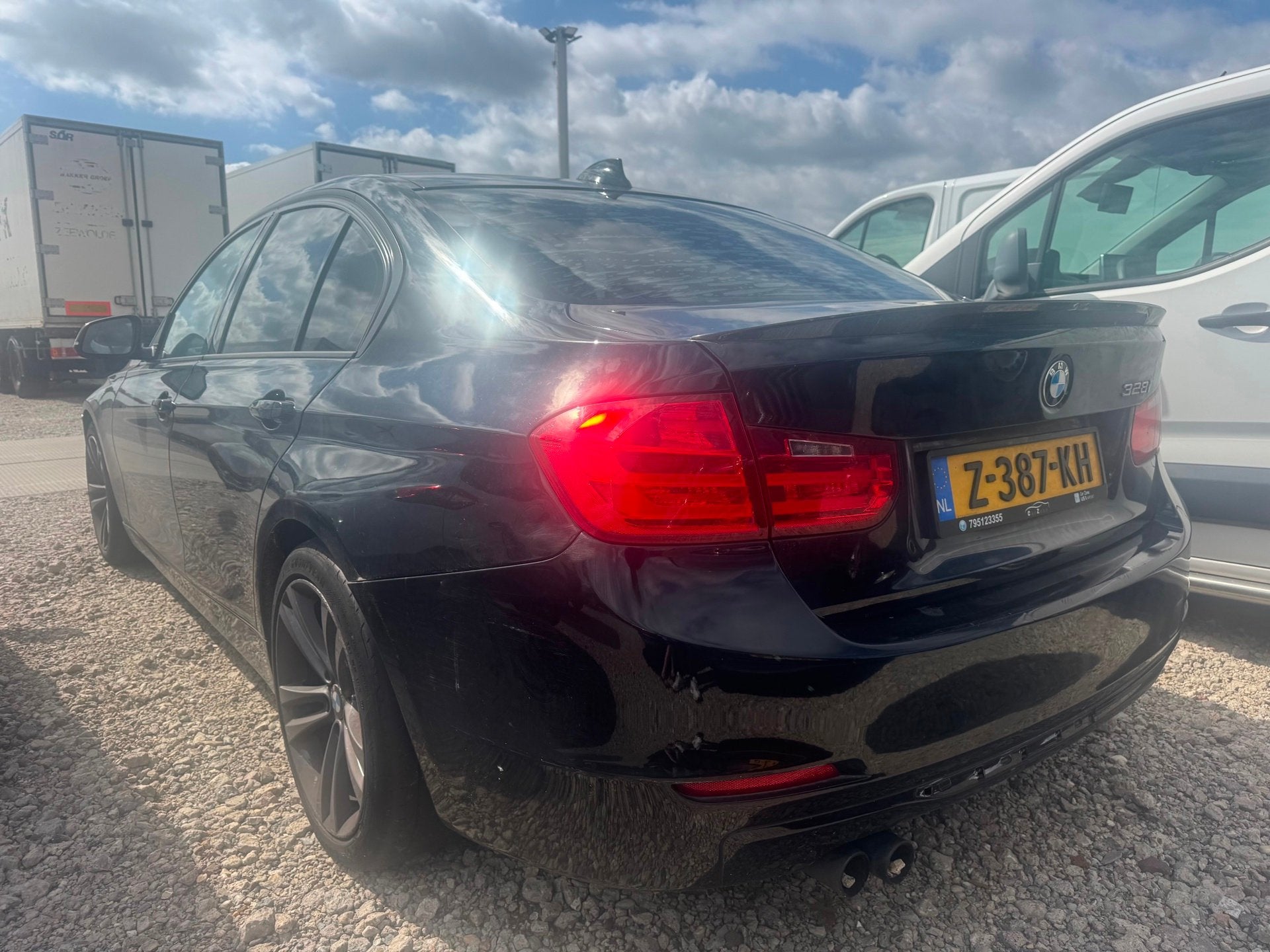 BMW 3-serie | 2014 | 328i High Executive | Export en Handel, Automaat, Euro 5, Achterwielaandrijving, Gebruikt